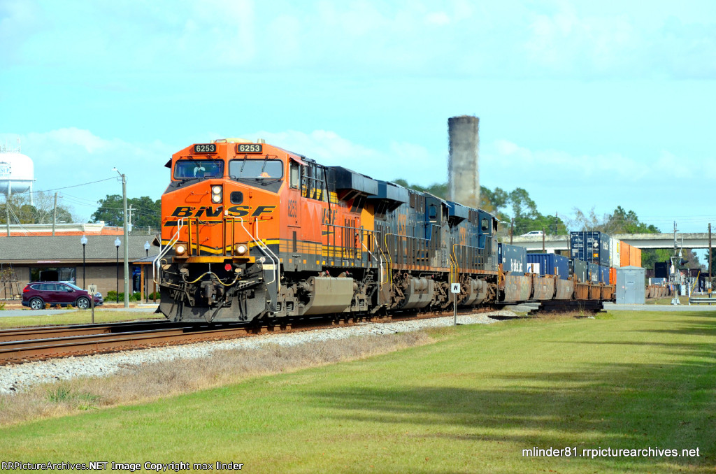 BNSF 6253